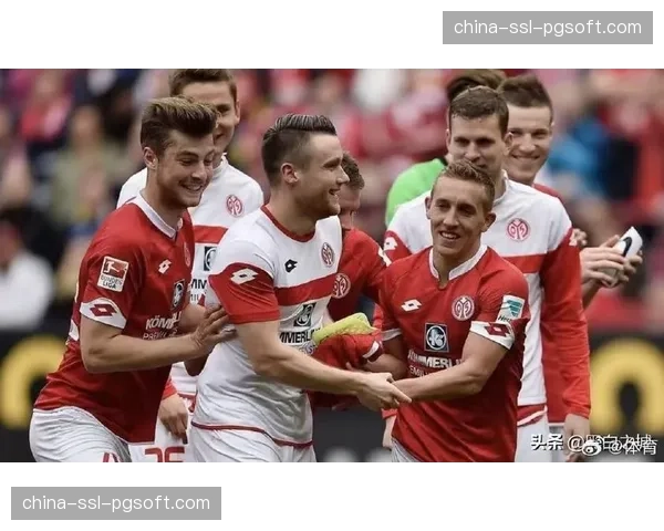 美因茨1-1战平波鸿，双方各取一分但保级压力未减